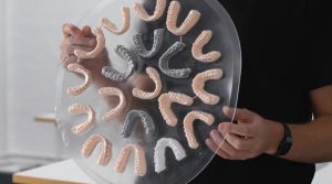 DGTALIC MAYKU MULTIPLIER DENTAL2 300x167 - Mayku Multiplier (Termoformadora)